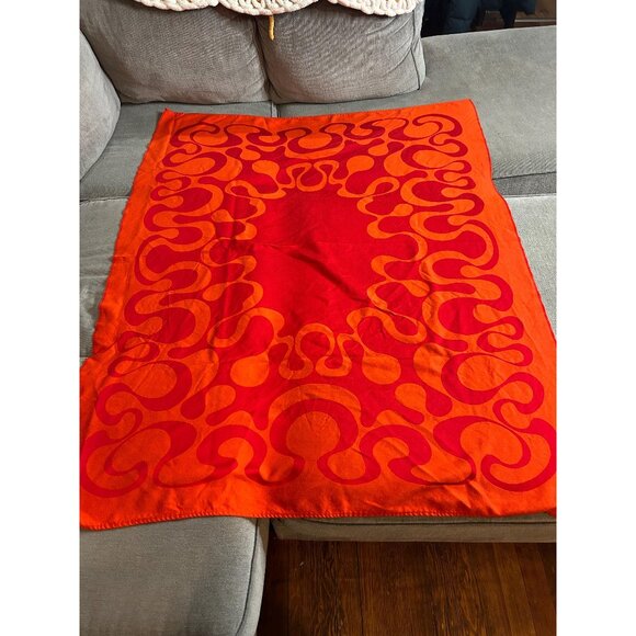 Funky retro 70s vintage red table cloth square - small stains see pics 56x44” - Picture 1 of 6